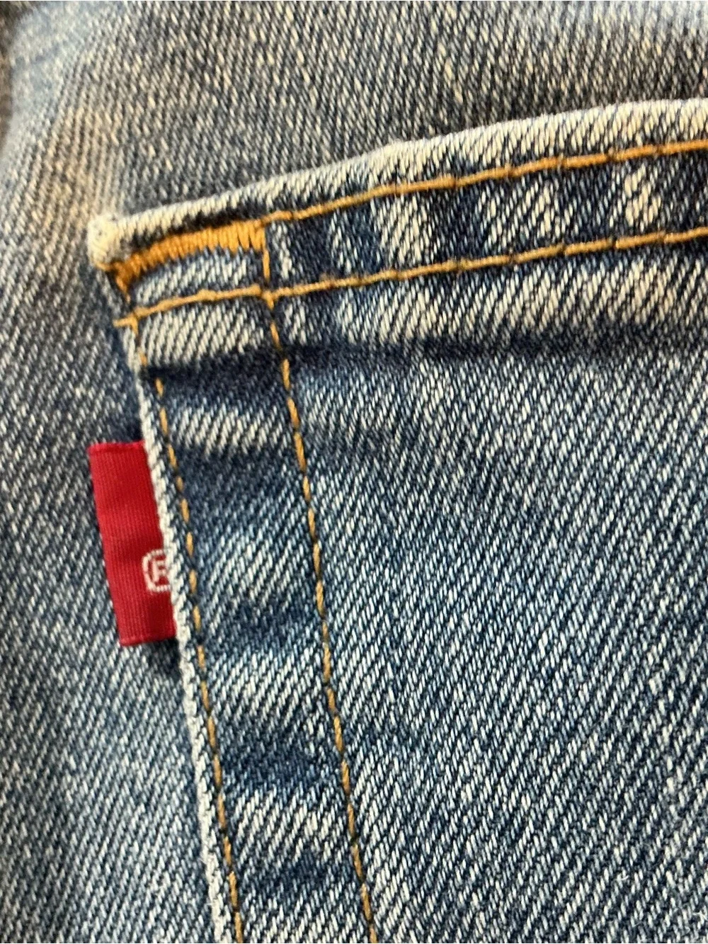 Levi’s 505 Men’s W36 L30 Regular Straight Jeans Medium Wash Distressed